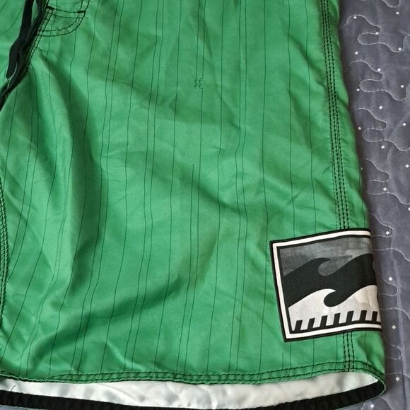 Billabong green board shorts size 38 - Picture 2 of 5
